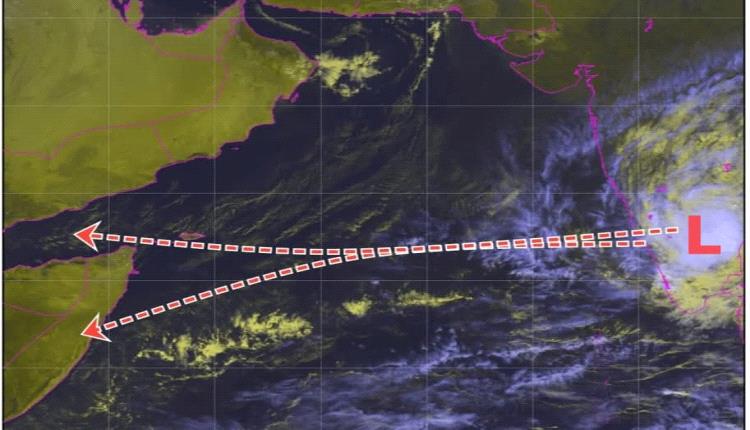 عاصفة مدارية تتجه نحو بحر العرب..احتمال تأثيرها على جزيرة سقطرى وخليج عدن
