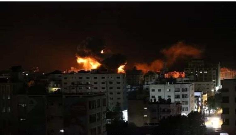 طيران الاحتلال يستهدف بلدة بيت حانون شمالي غزة

