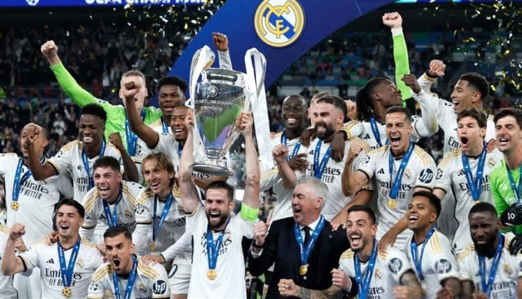 ريال مدريد يفوز بجائزة أفضل نادٍ في العالم
..